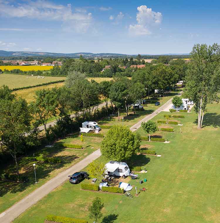 Des campings à la campagne pour profiter de la nature et de la tranquillité