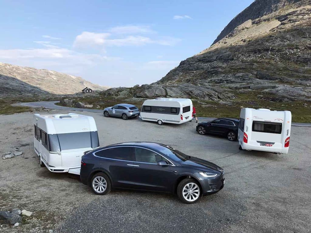 ELECTRIC CAR AND CARAVAN