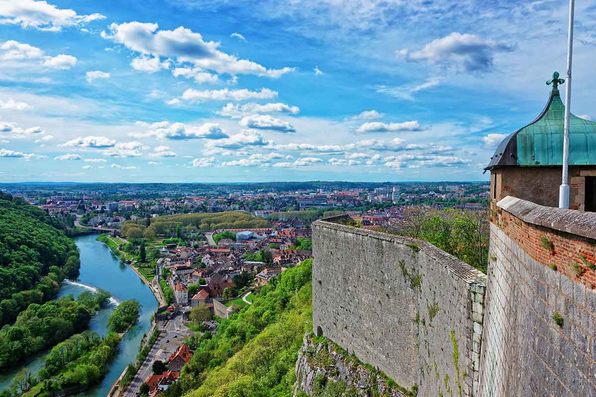 Camping à Besançon dans le Doubs