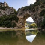 Le célèbre pont d'Arc à l'entrée des Gorges de l'Ardèche