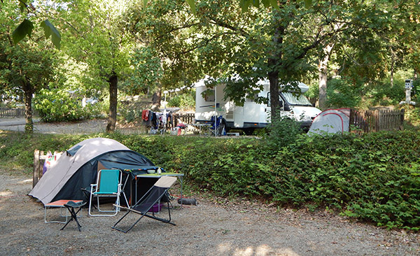 Camping Hautes-Alpes pour caravane le Chêne