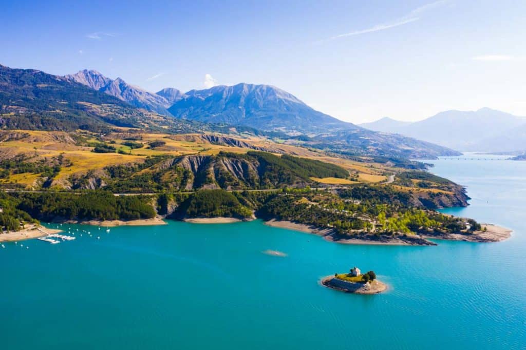 Camping pour caravane Serre-Ponçon