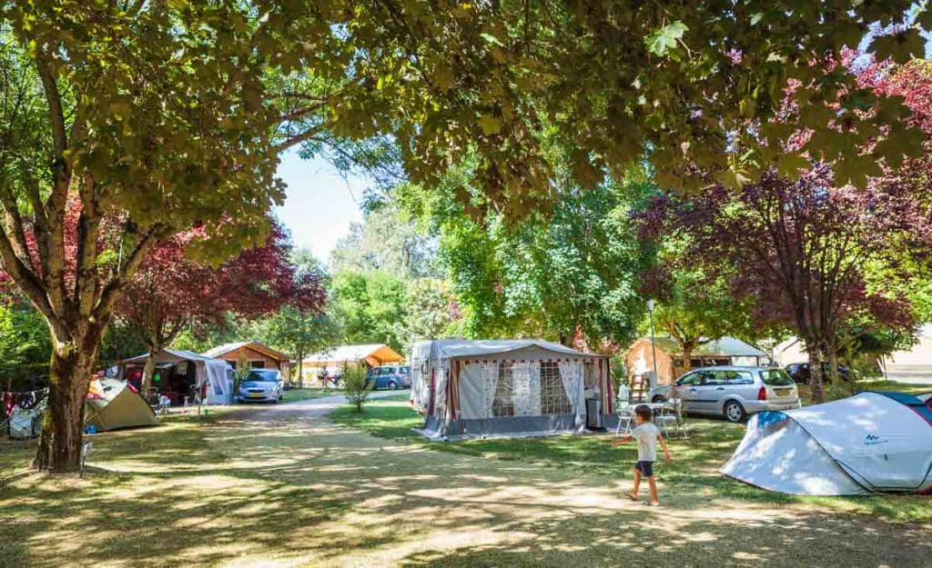 Camping Tarn pour caravane les Bastides