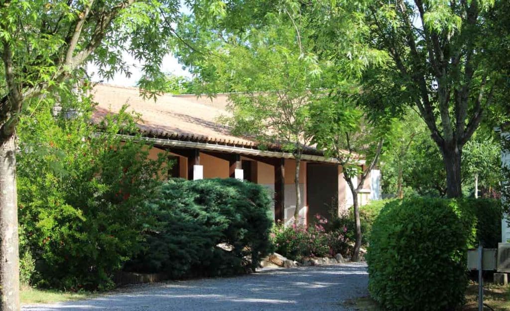 Emplacement de camping en Ardèche à Berrias-et-Casteljau