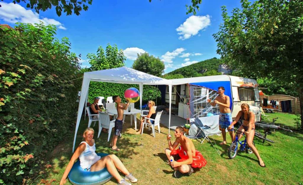 Emplacement de camping en Dordogne à Vitrac