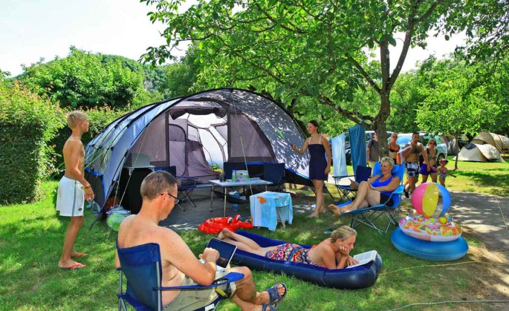 Emplacement de camping en Dordogne à Vitrac