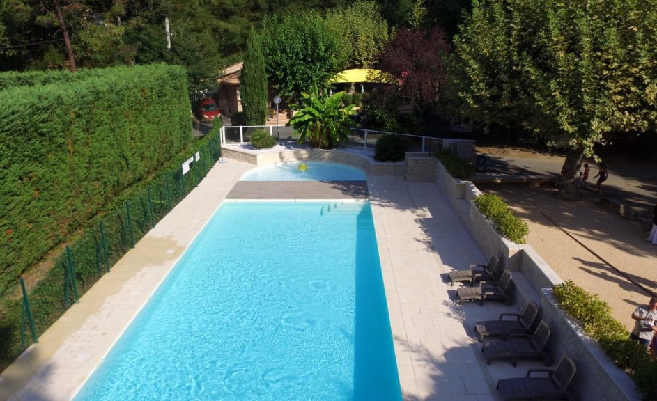 Camping dans le Gard avec piscines les Sources