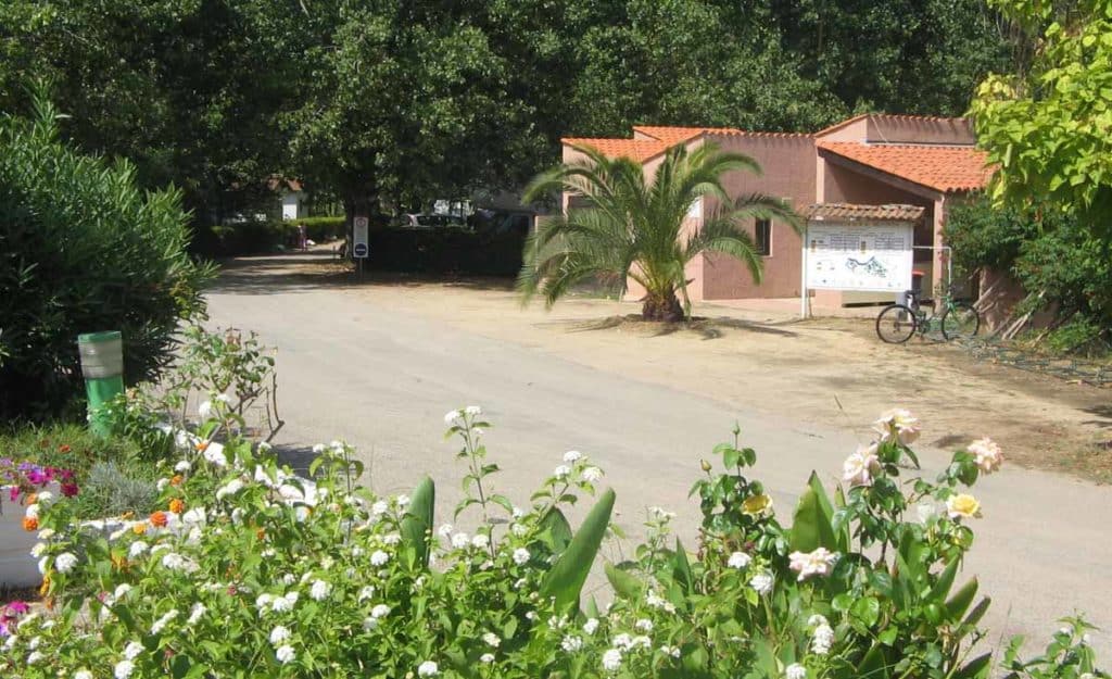 Camping en Corse pour caravane, tente et camping-car