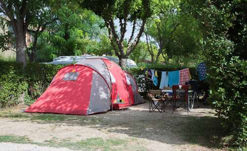 Emplacement de camping à Vaison la Romaine