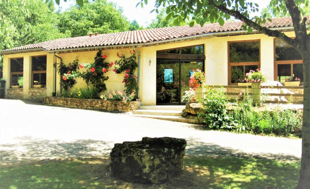 Emplacements de camping en Dordogne à 15 km de Sarlat