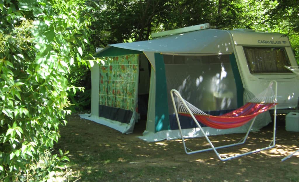 Emplacements de camping en Dordogne à 15 km de Sarlat