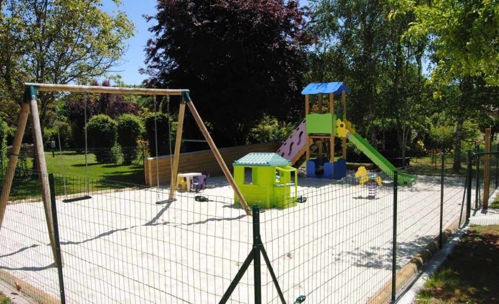 Emplacements de camping en Dordogne à 15 km de Sarlat