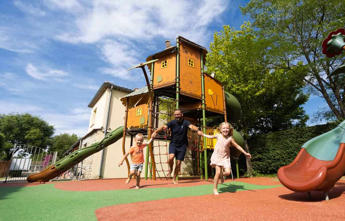 Aire de jeux camping les Coudoulets en Ardèche