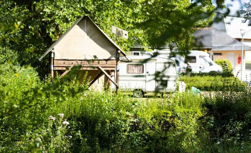 Emplacement de camping dans la Vallée du Loir à Baugé