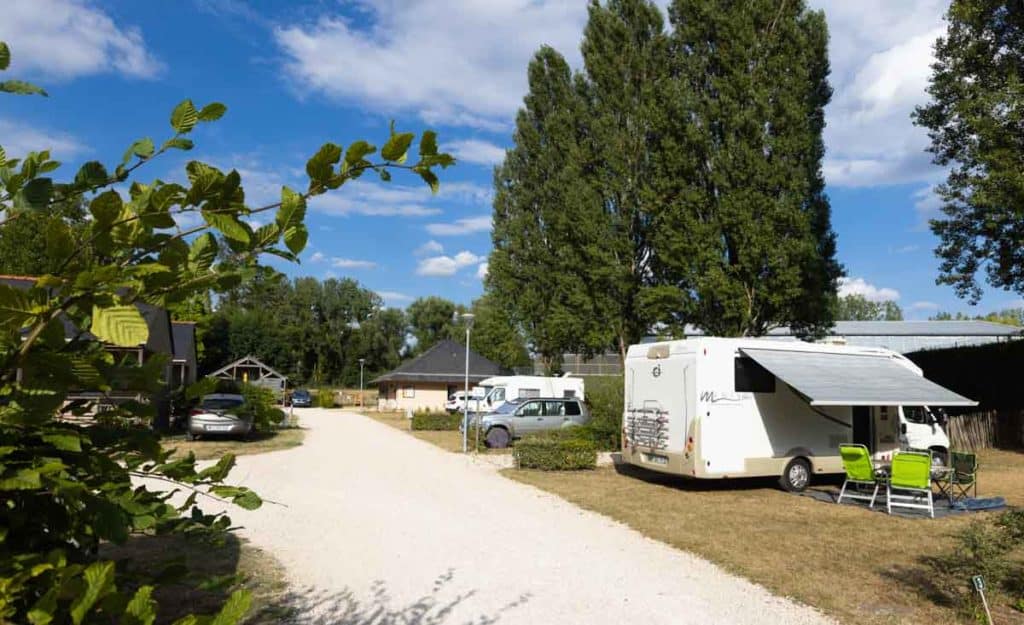 Emplacement de camping dans la Vallée du Loir à Baugé