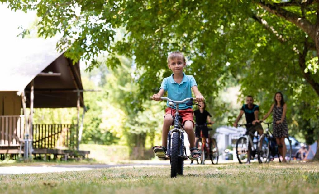 Emplacement de camping la Chartre sur Loir