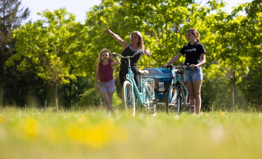 Camping bord de Loir le Lude