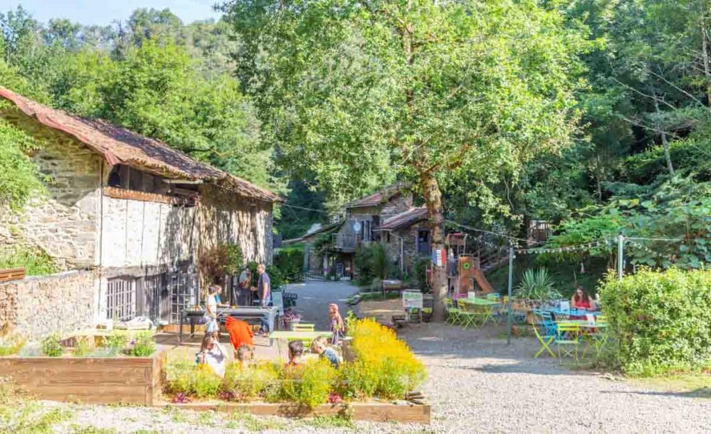 Emplacement de camping dans le Cantal