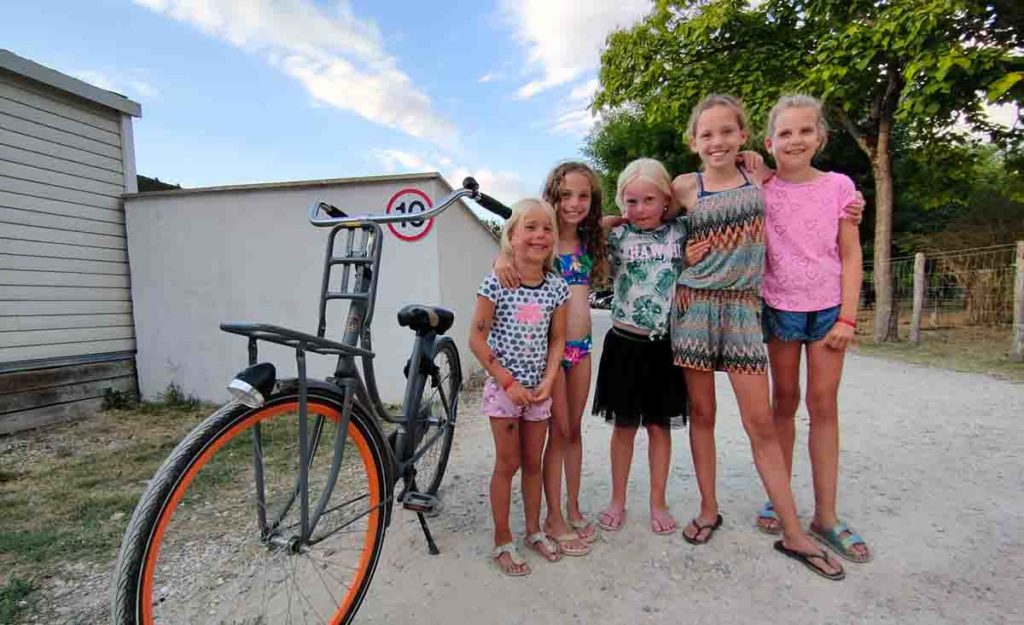 Emplacement de camping dans l'Ain