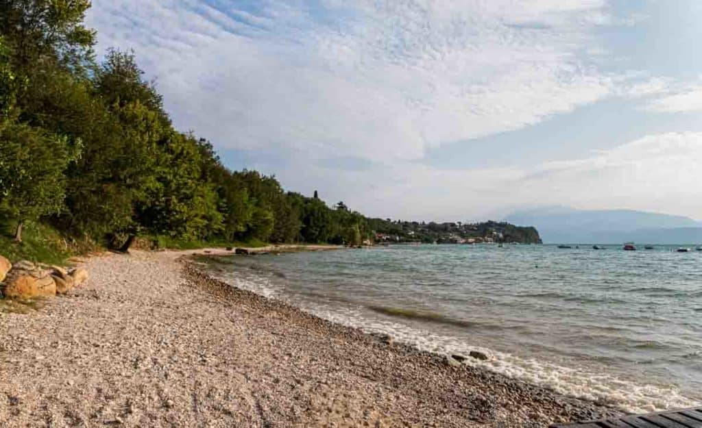 Emplacement de camping sur le lac de Garde