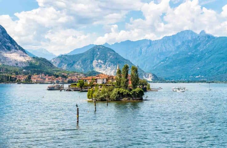 Emplacement de camping sur le lac Majeur en Italie