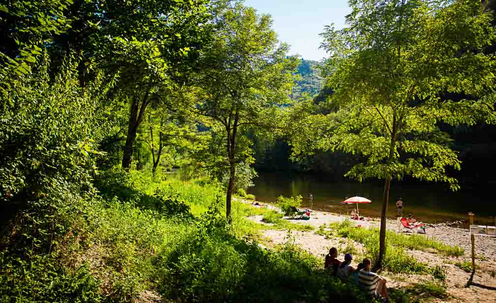 Emplacement de camping en Aveyron à Entraygues