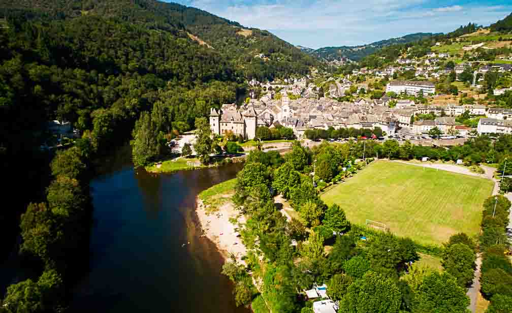 Emplacement de camping en Aveyron à Entraygues