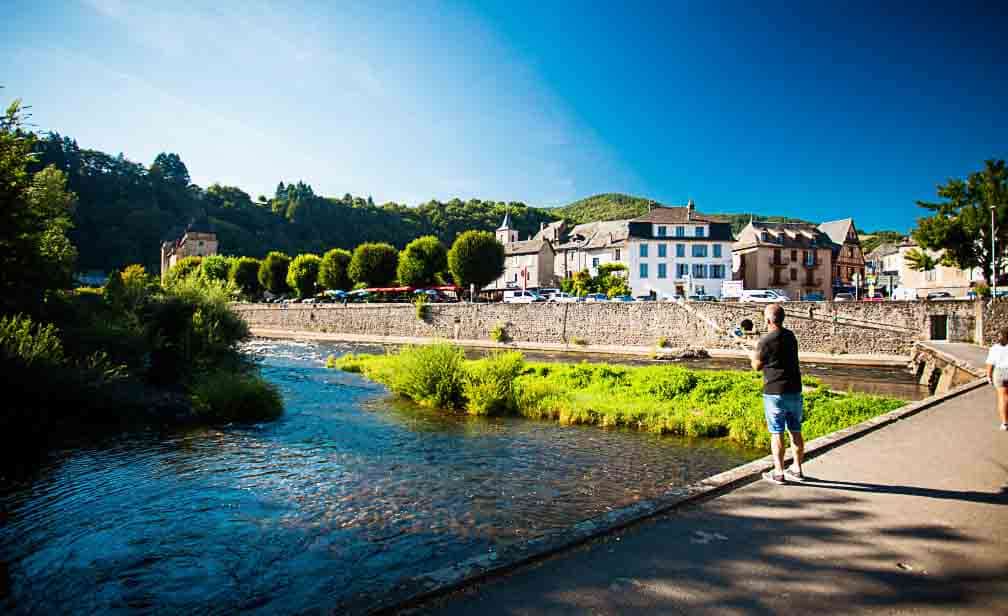 Emplacement de camping en Aveyron à Entraygues