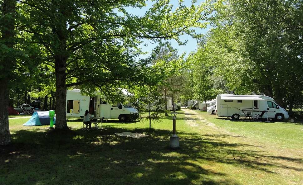 Emplacement de camping dans le Centre Val de Loire