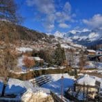 Le camping l'Escale est ouvert pendant l'hiver et vous donne accès aux pistes de ski du Grand Bornand