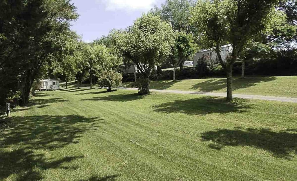 Emplacement de camping dans le Lot