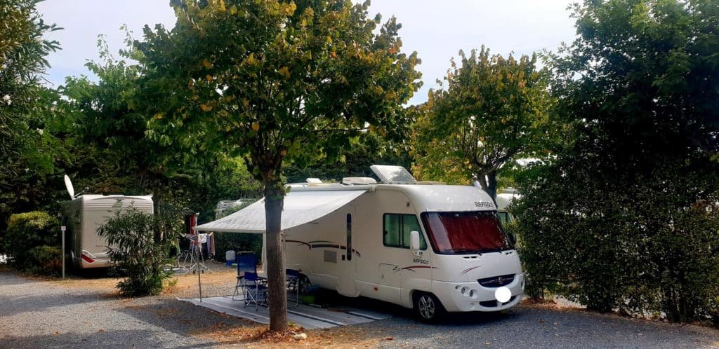 camping dei fiori Italien Riviera Ligurien Liguria Pietra Ligure finale ligure loano  Camper wohnwagen piazzola stellplatze pitch 115 Copy 1024x498 1