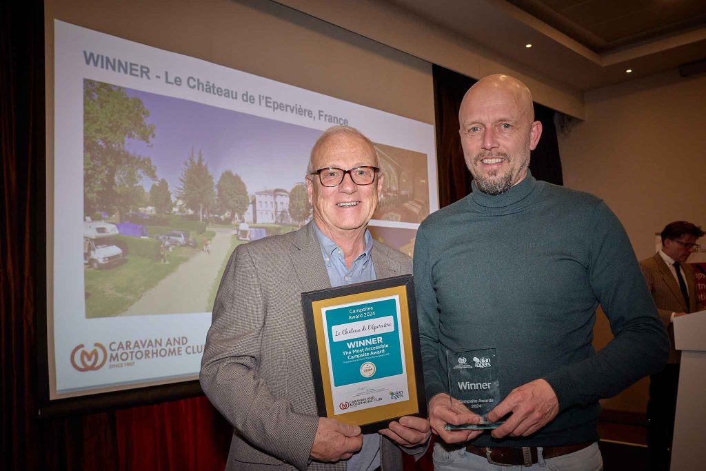Camping Château de l'Epervière récompensé par le Caravan and Motorhome Club