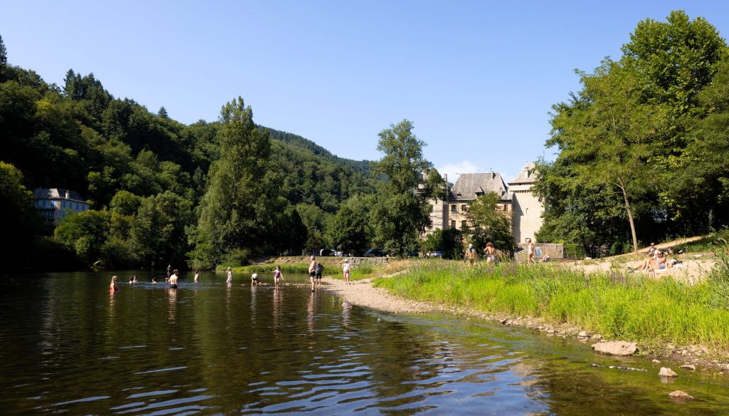 2025 CampingQualite ValdeSaures T Lambelin 61 plage Chateau 1024x584