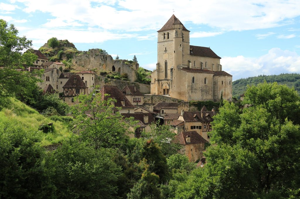 Incontournable : Saint-Cirq-Lapopie 45 min du camping Incontournable : Saint-Cirq-Lapopie 45 min du camping